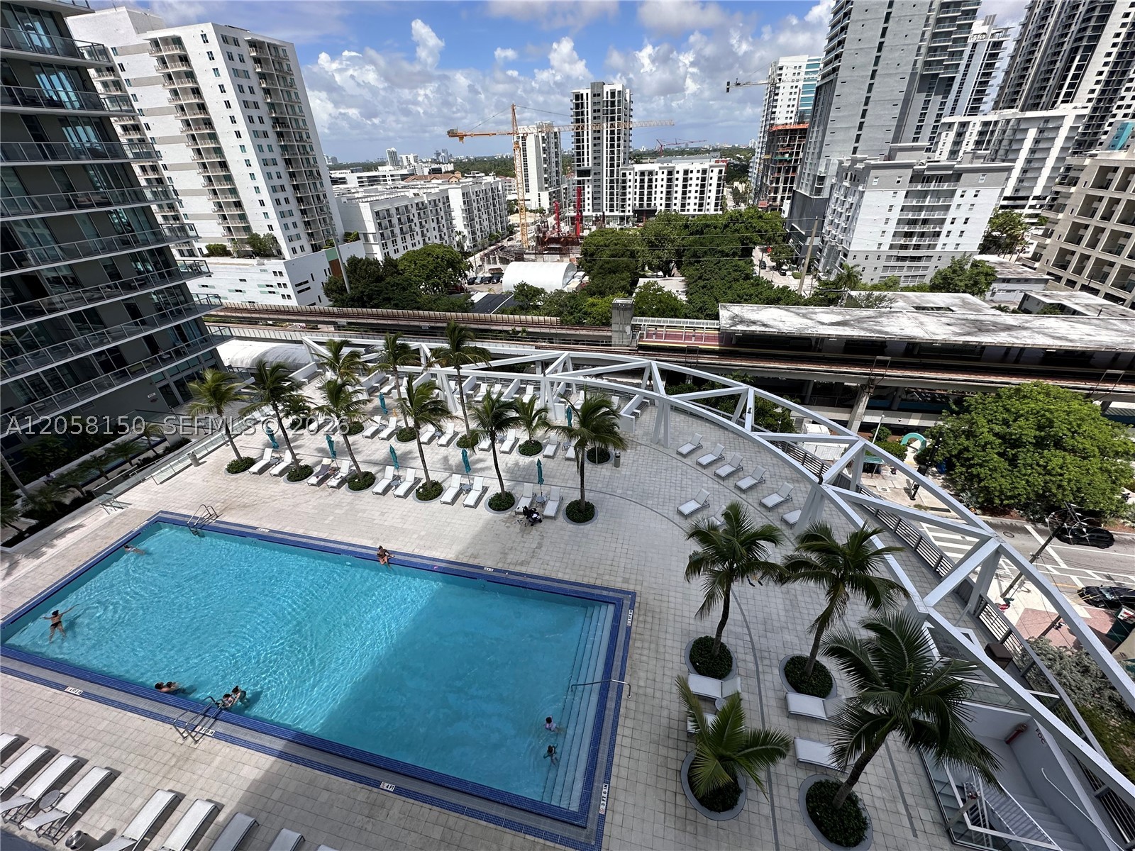 image Axis on Brickell North24