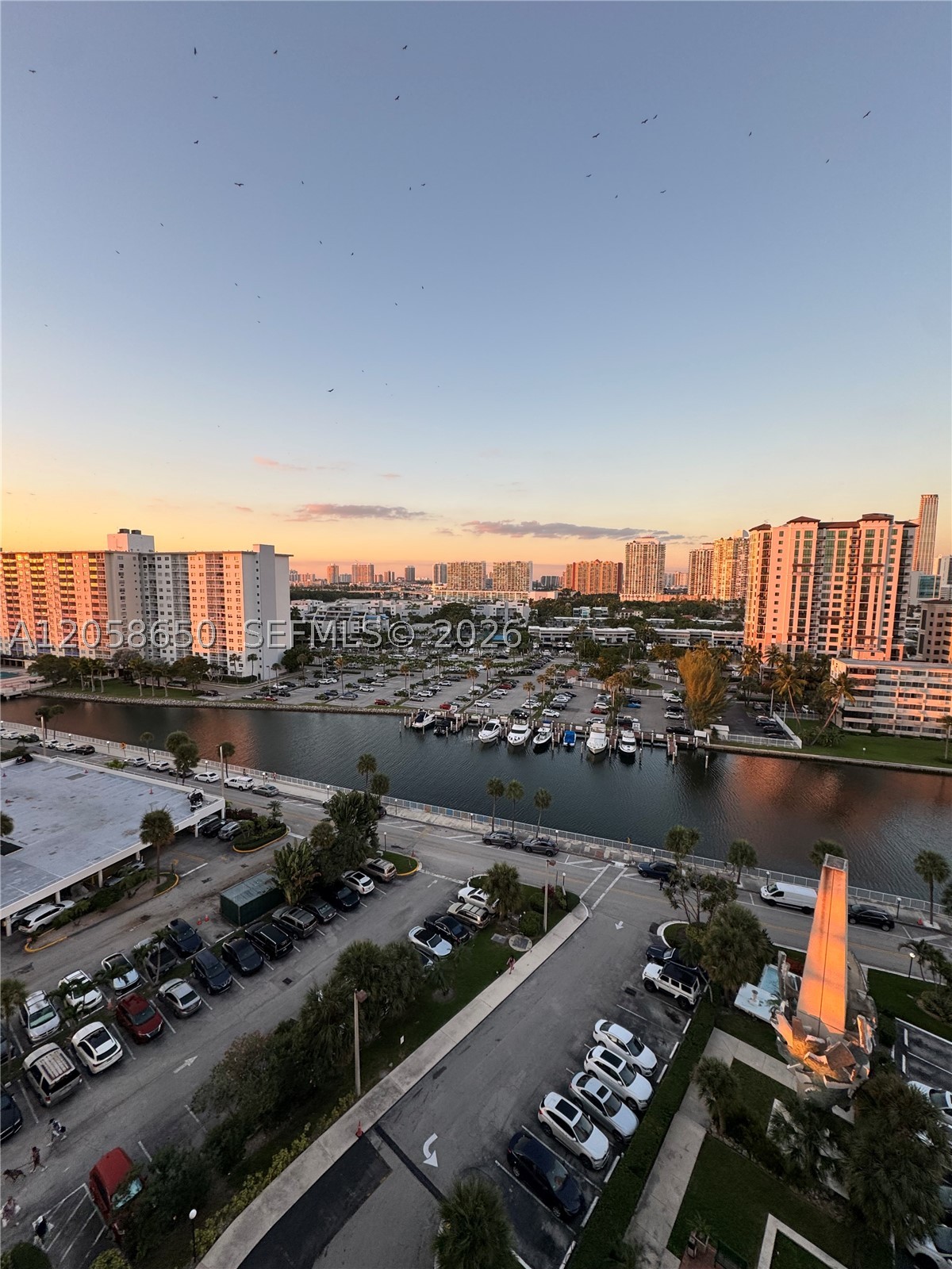 image Arlen House Condo11