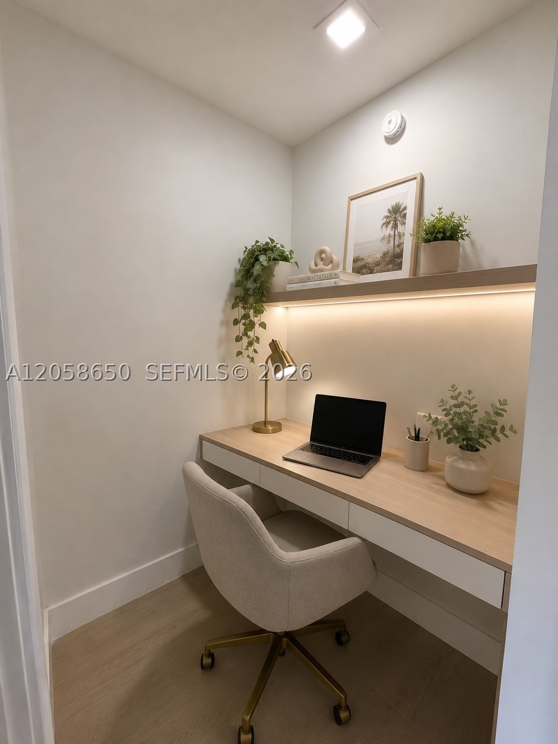 image Arlen House Condo3