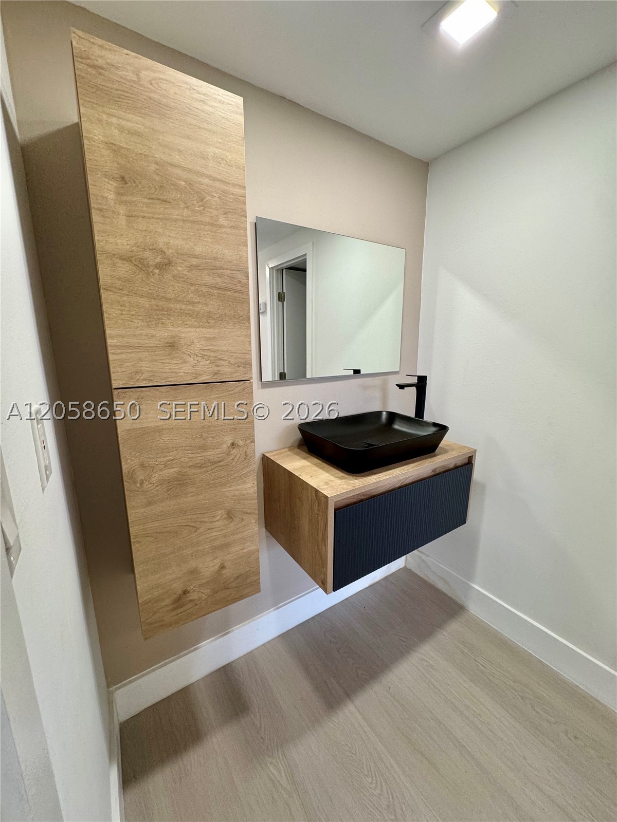 image Arlen House Condo8