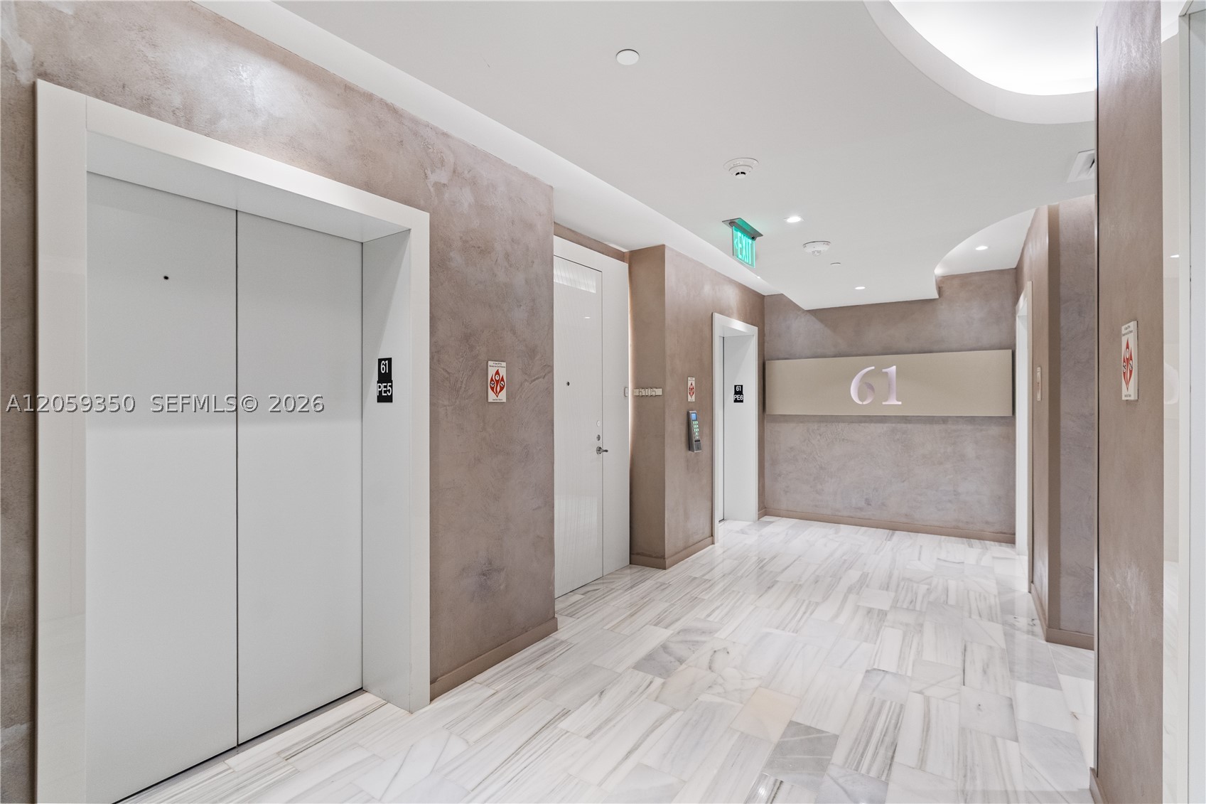 image Brickell Flatiron42