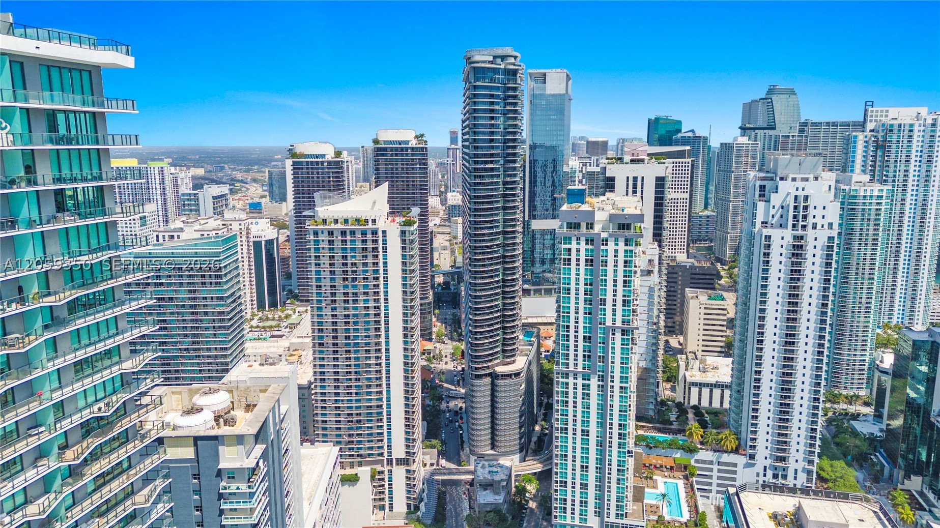 image Brickell Flatiron74
