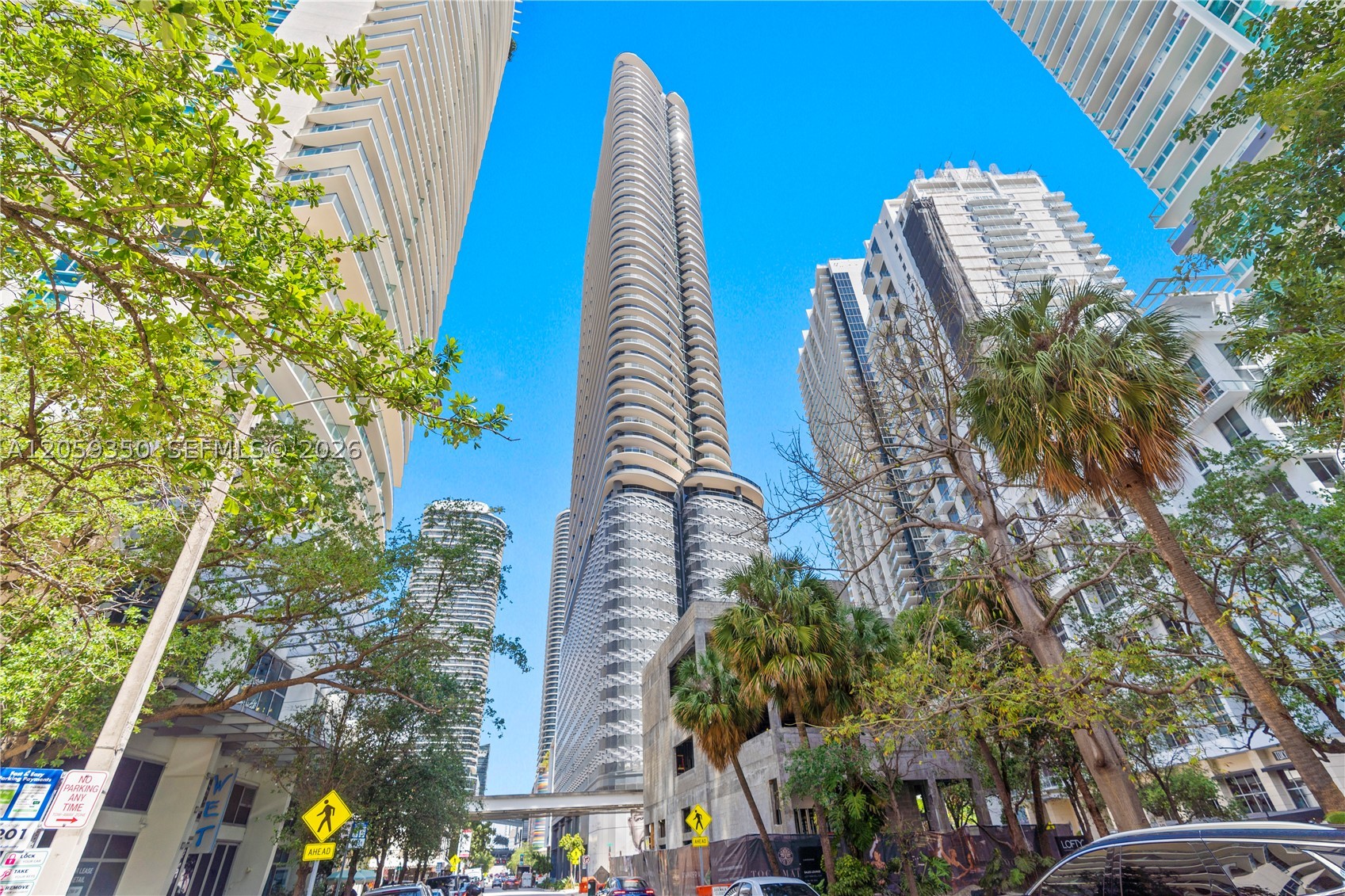 image Brickell Flatiron75