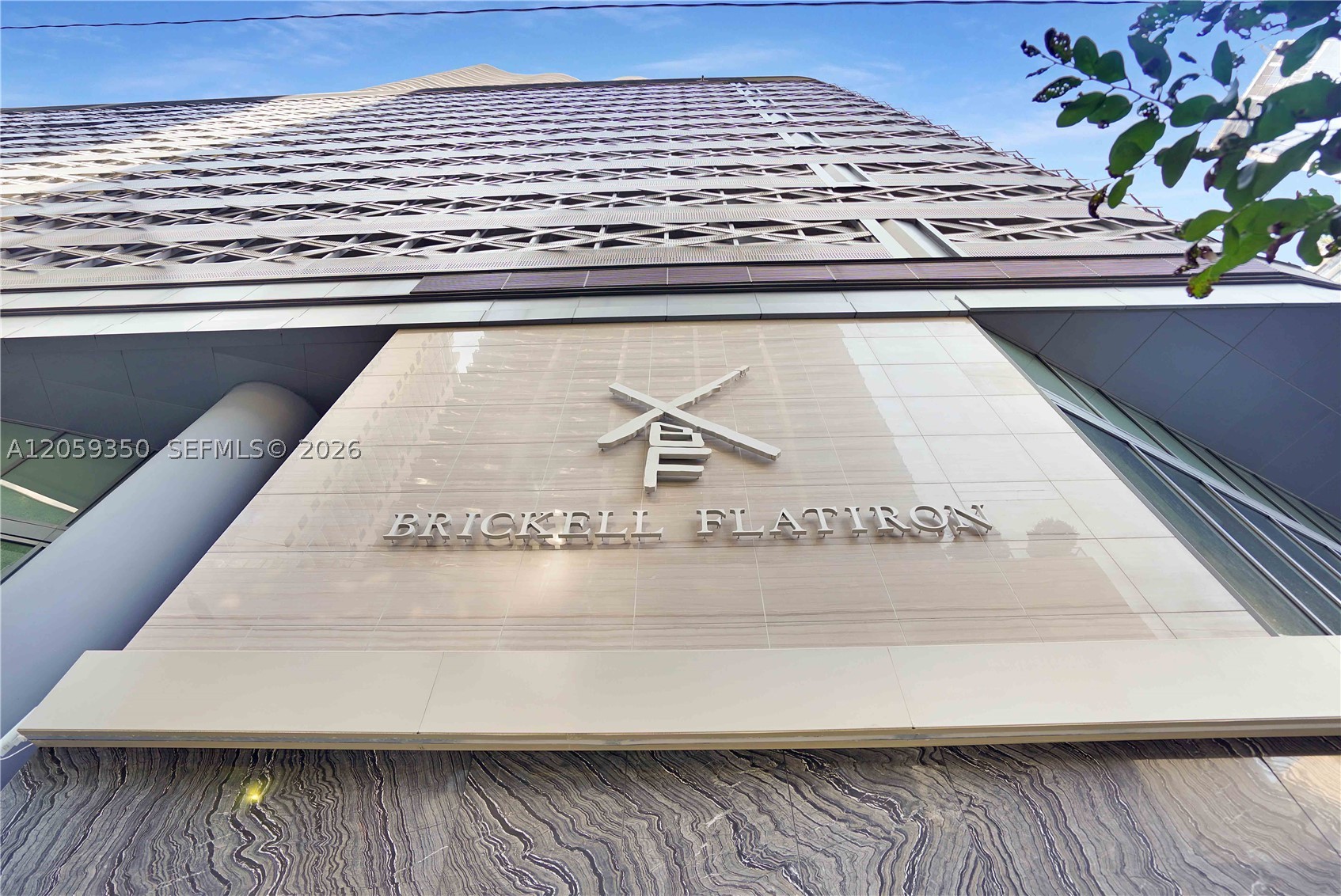 image Brickell Flatiron76