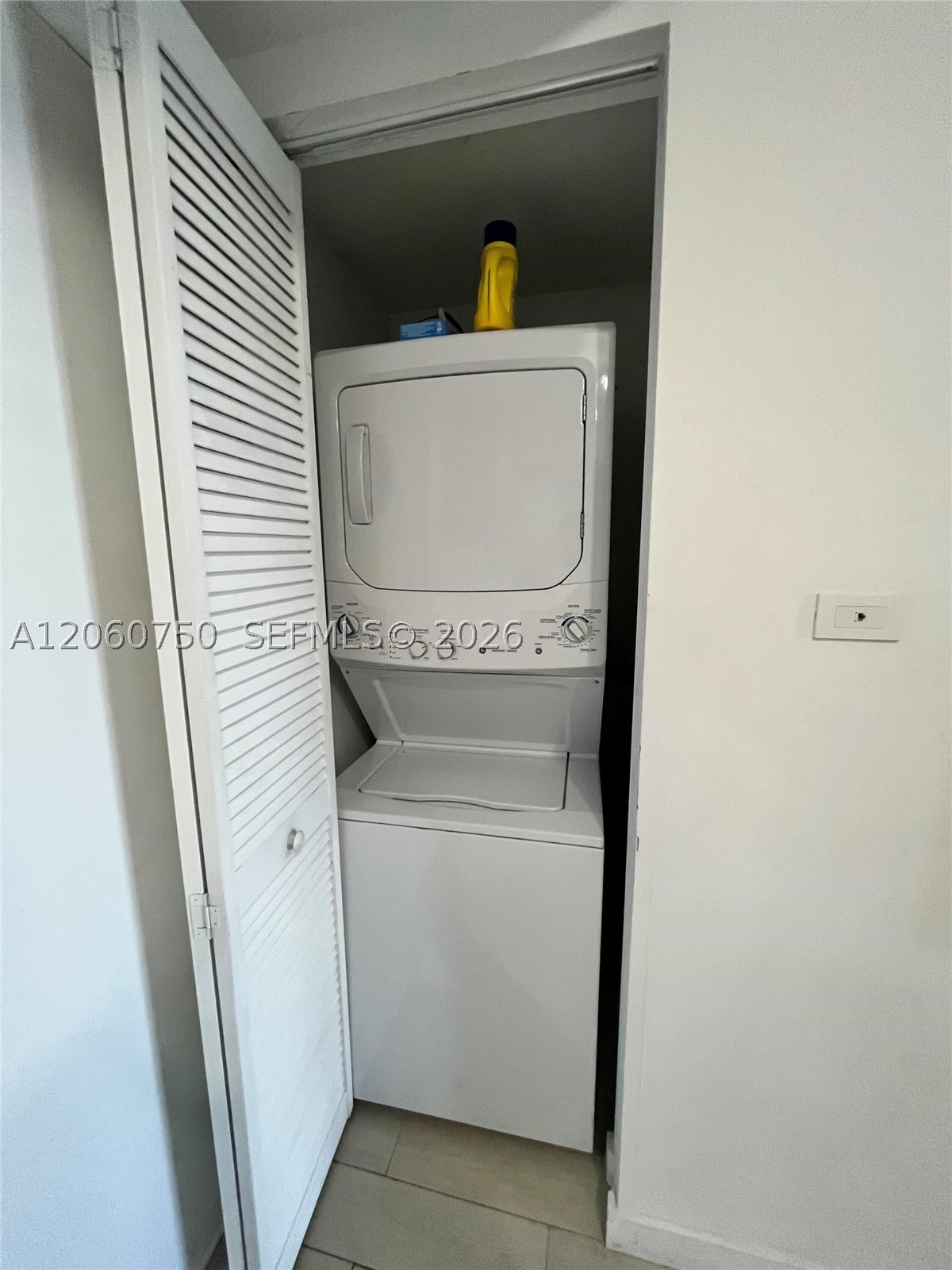 image Beachwalk Condominium9