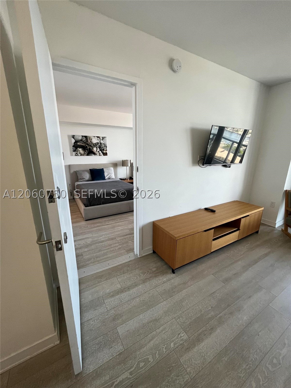 image Beachwalk Condominium13