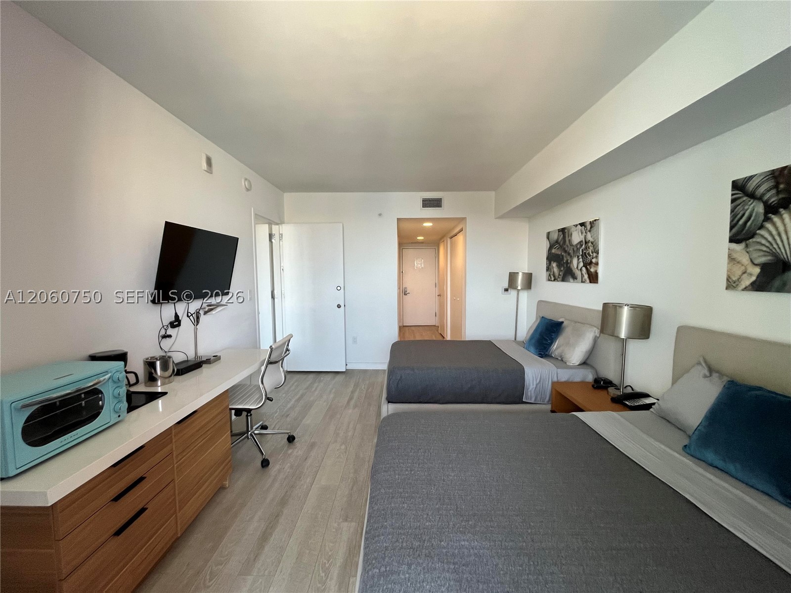 image Beachwalk Condominium14