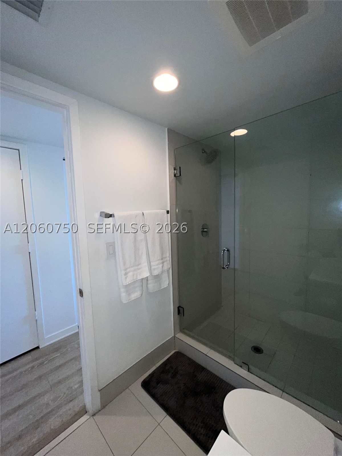 image Beachwalk Condominium17