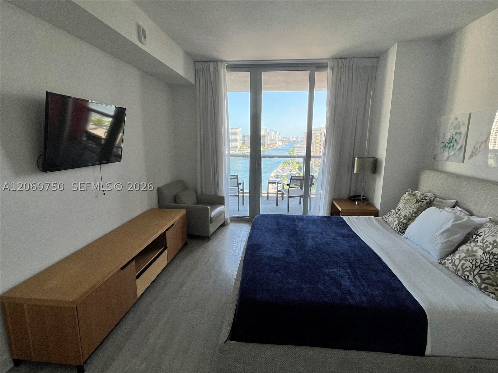 image Beachwalk Condominium1