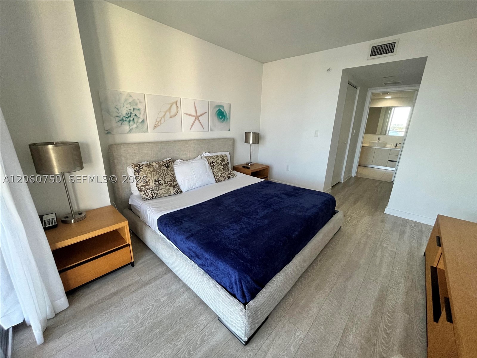 image Beachwalk Condominium2