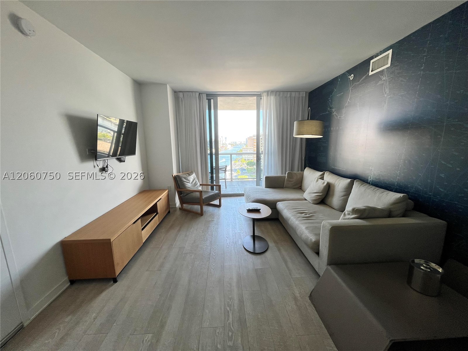image Beachwalk Condominium5