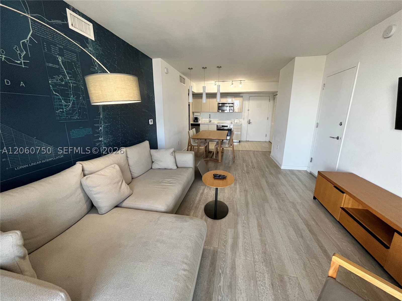 image Beachwalk Condominium6
