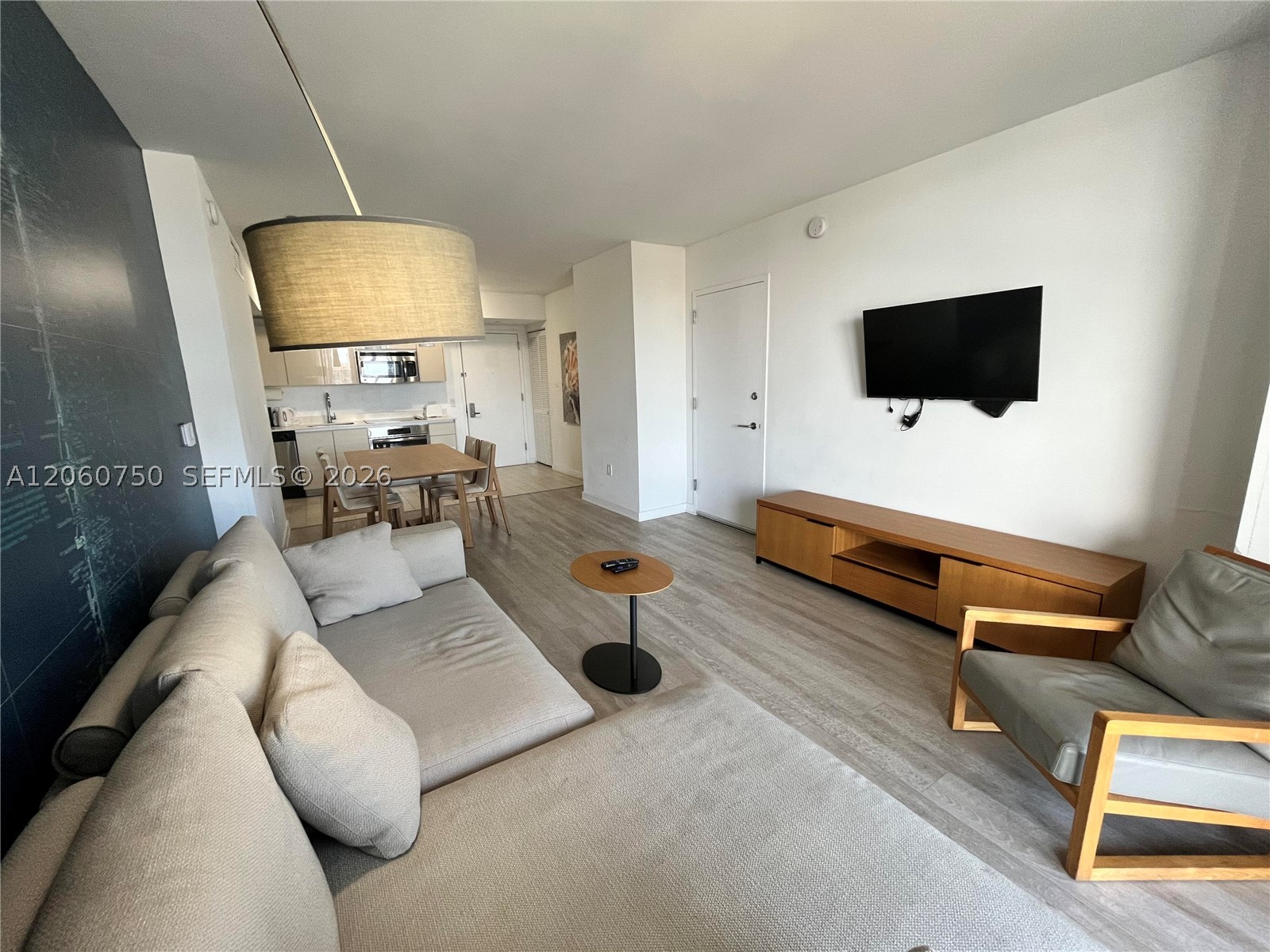 image Beachwalk Condominium7