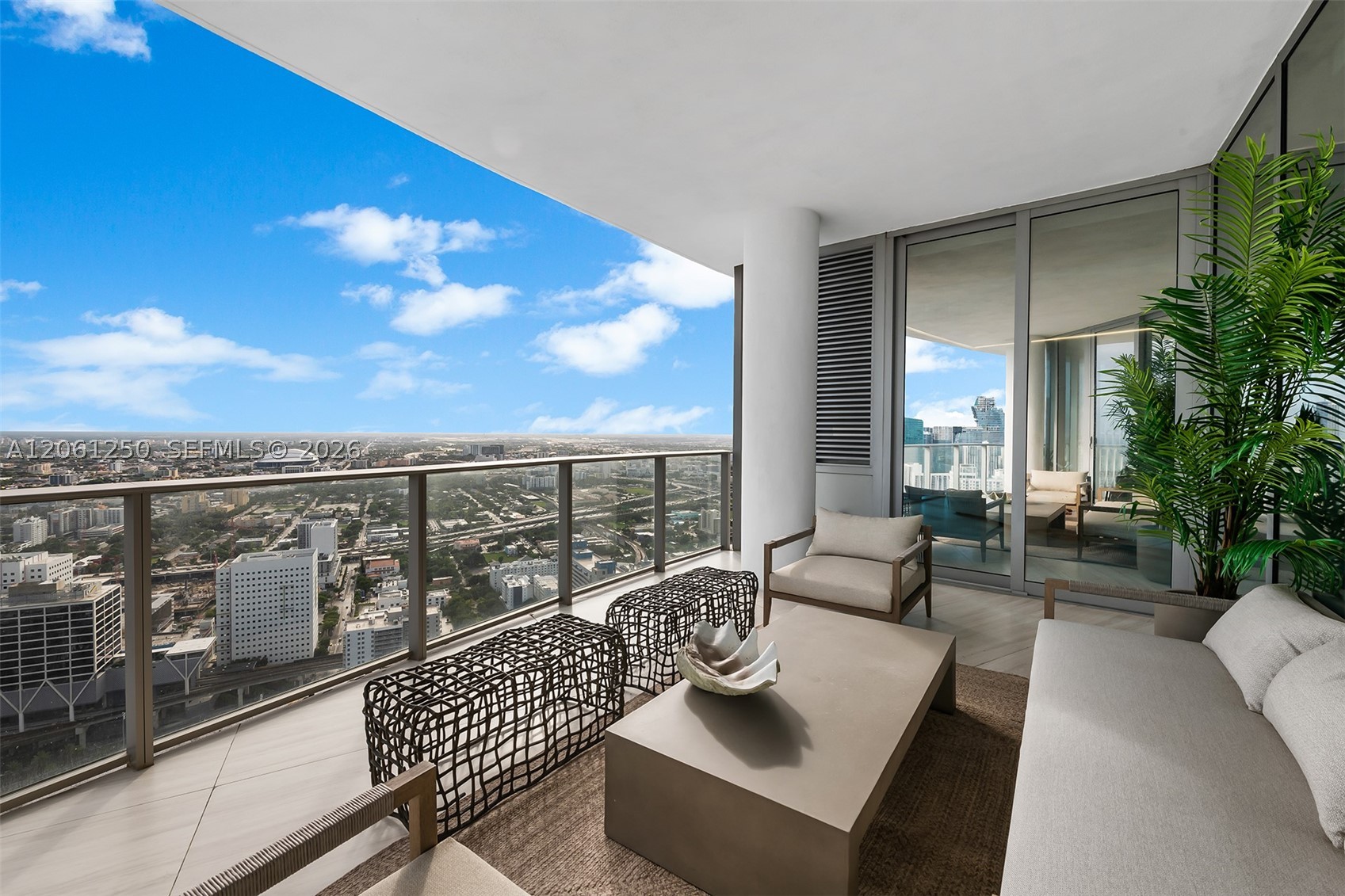 image Paramount Miami Worldcenter18