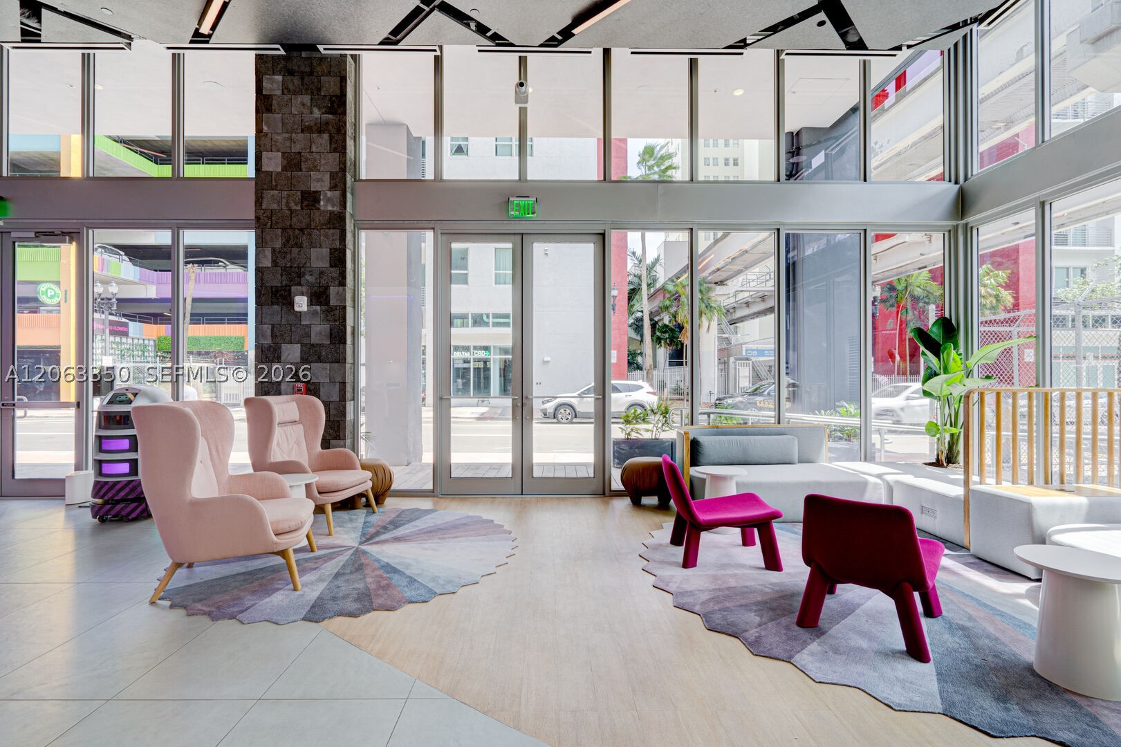 227 NE 2nd St #2500 Miami, FL 33132