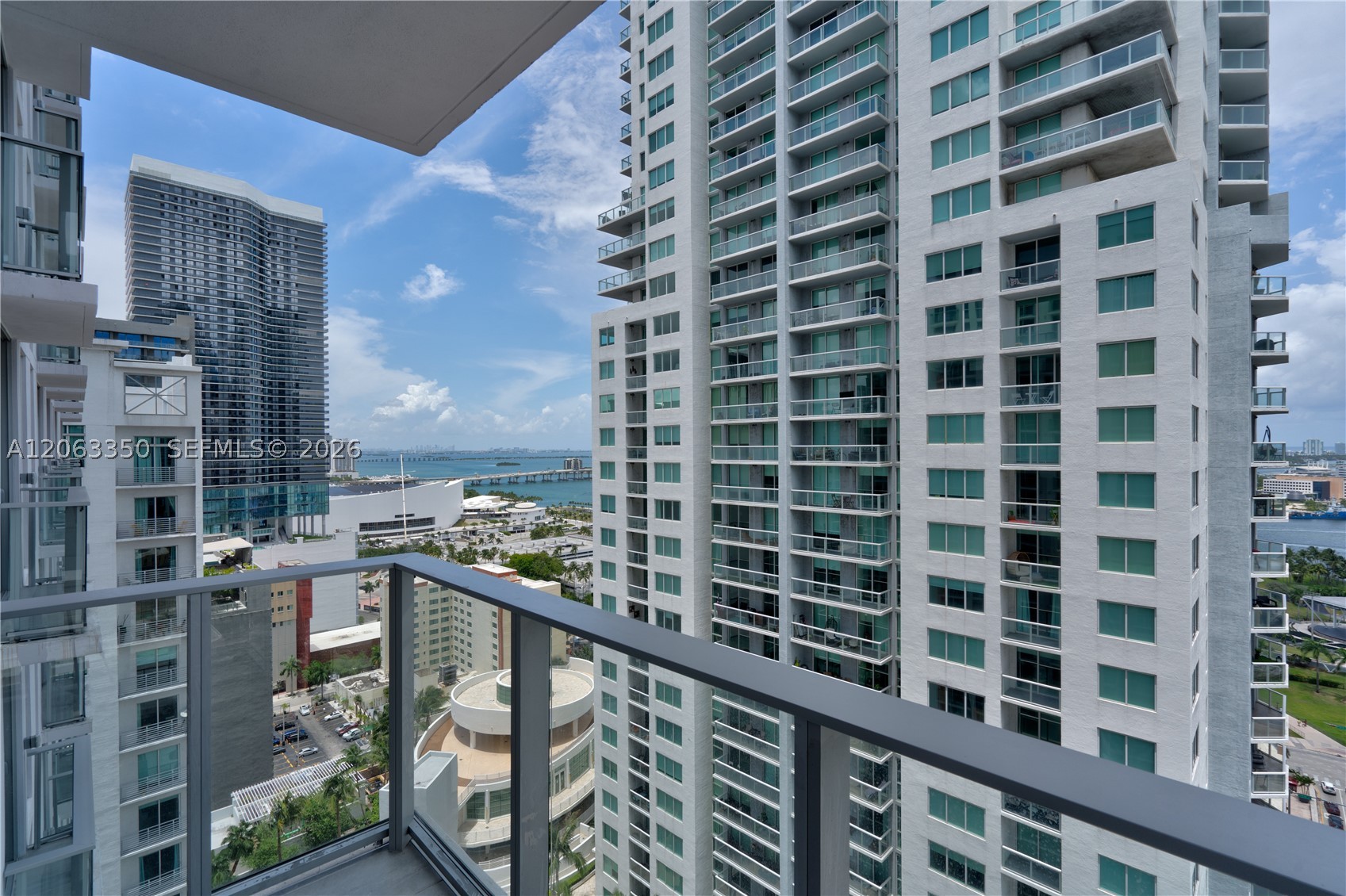 227 NE 2nd St #2500 Miami, FL 33132
