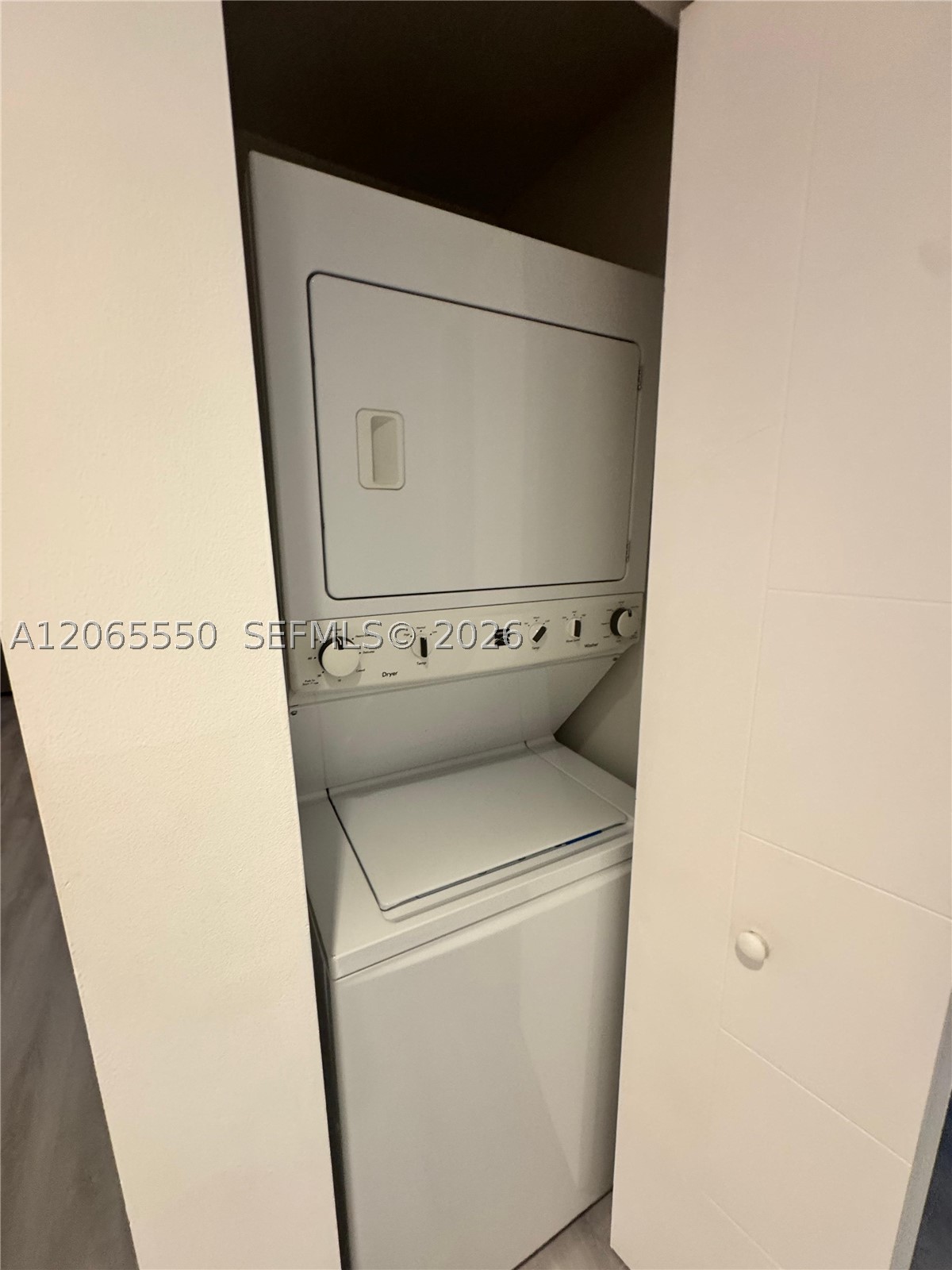 image Brickell Ten12
