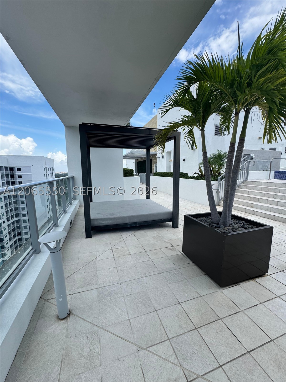image Brickell Ten18
