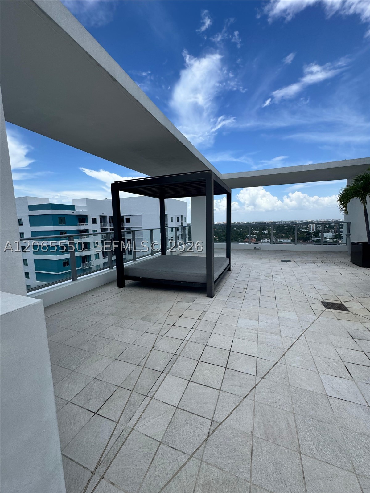 image Brickell Ten21