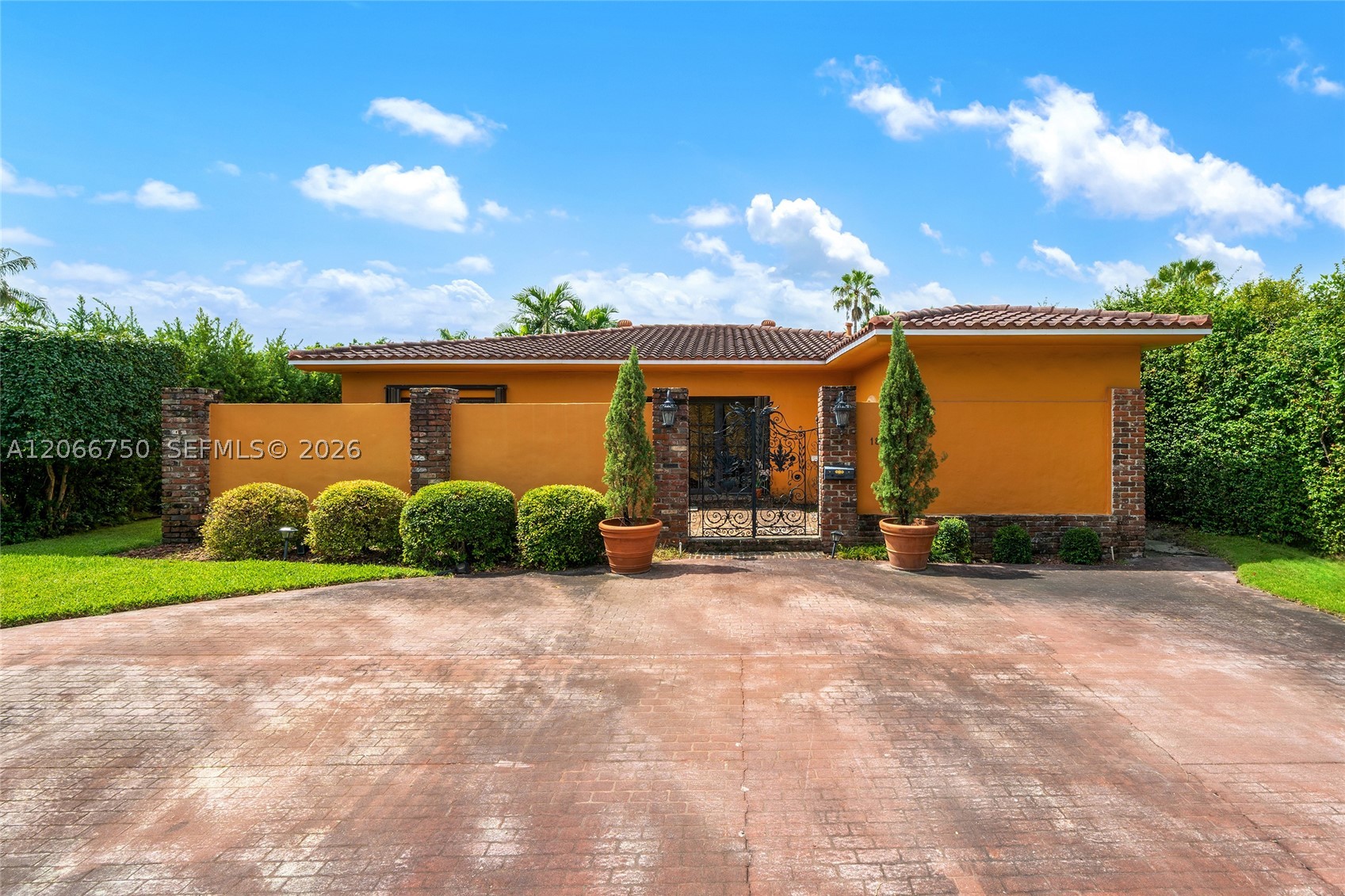 1860 Cleveland Rd Miami Beach, FL 33141
