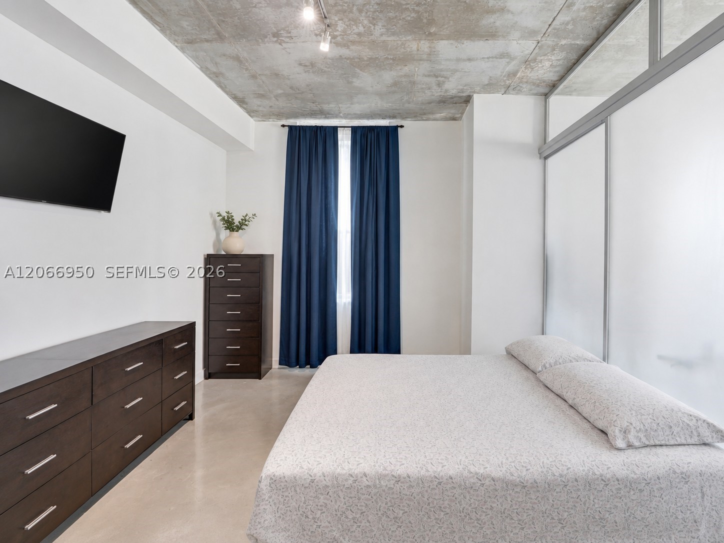 image Loft Downtown I8