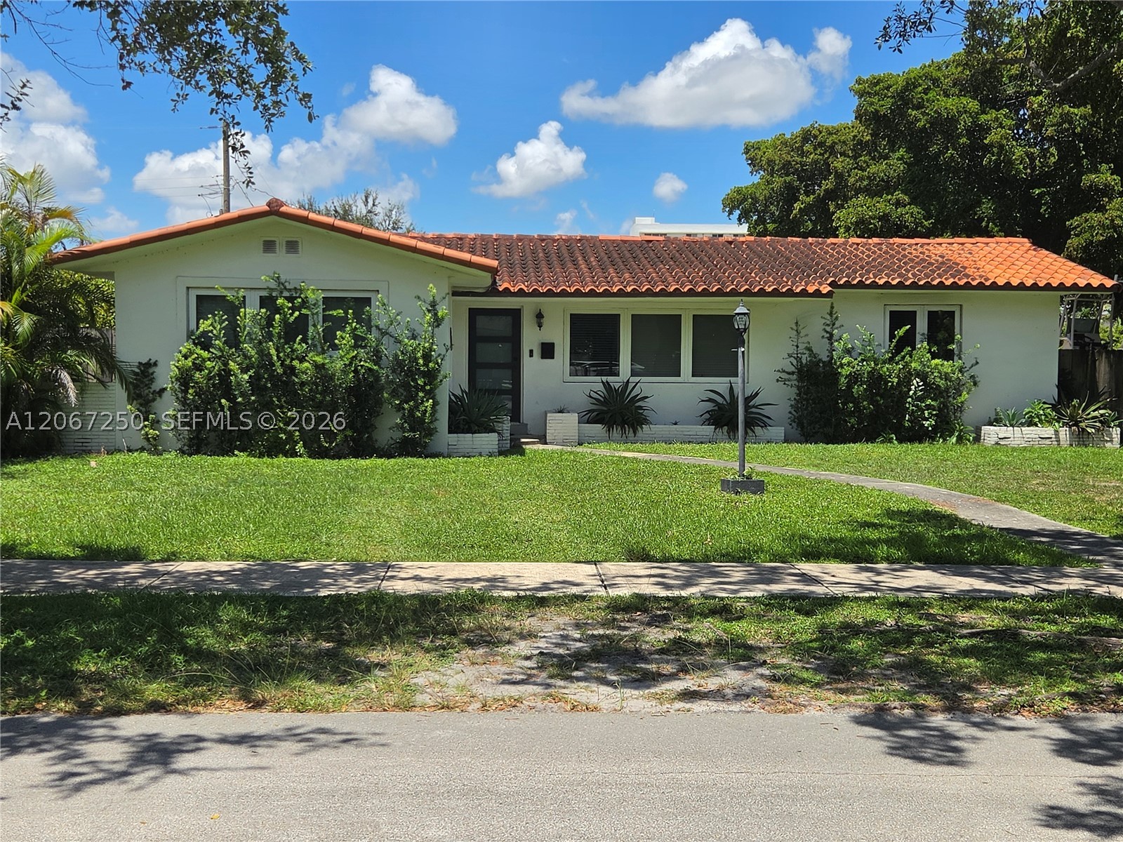1101 Starling Ave