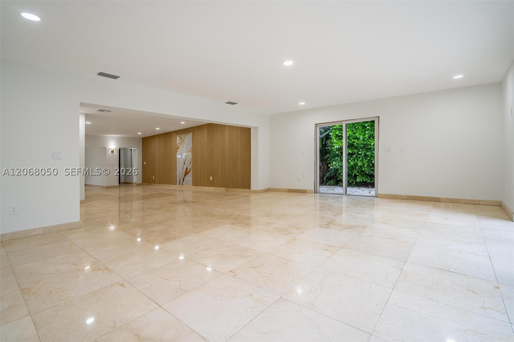 1710 Cleveland Rd Miami Beach, FL 33141