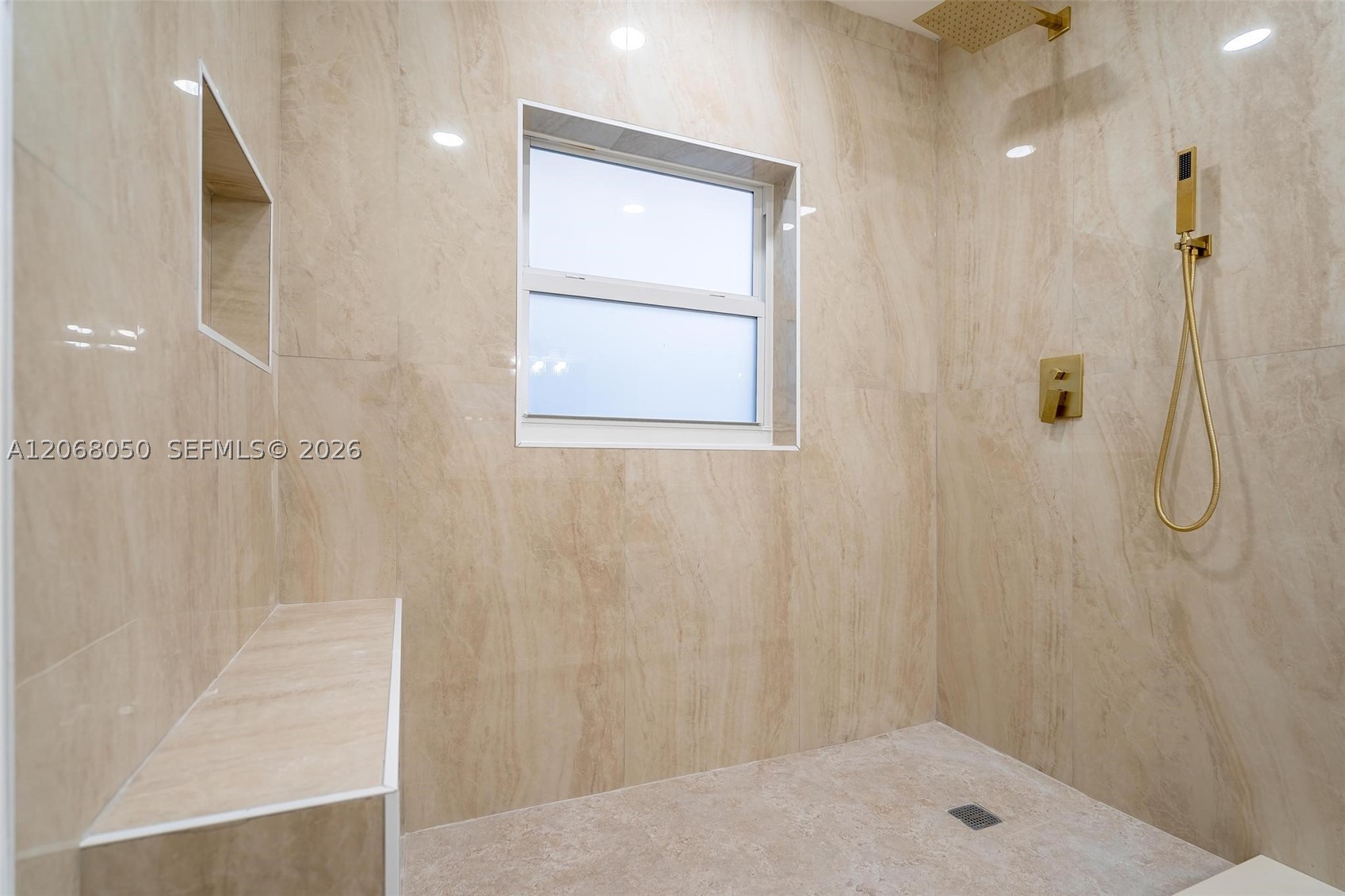 1710 Cleveland Rd Miami Beach, FL 33141