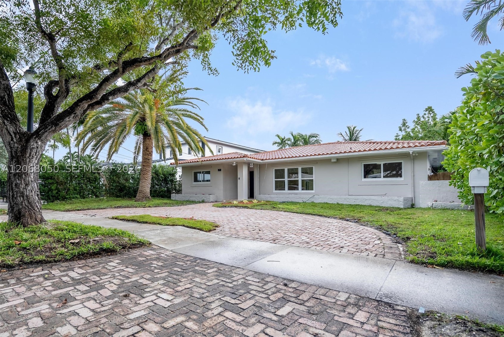 1710 Cleveland Rd Miami Beach, FL 33141