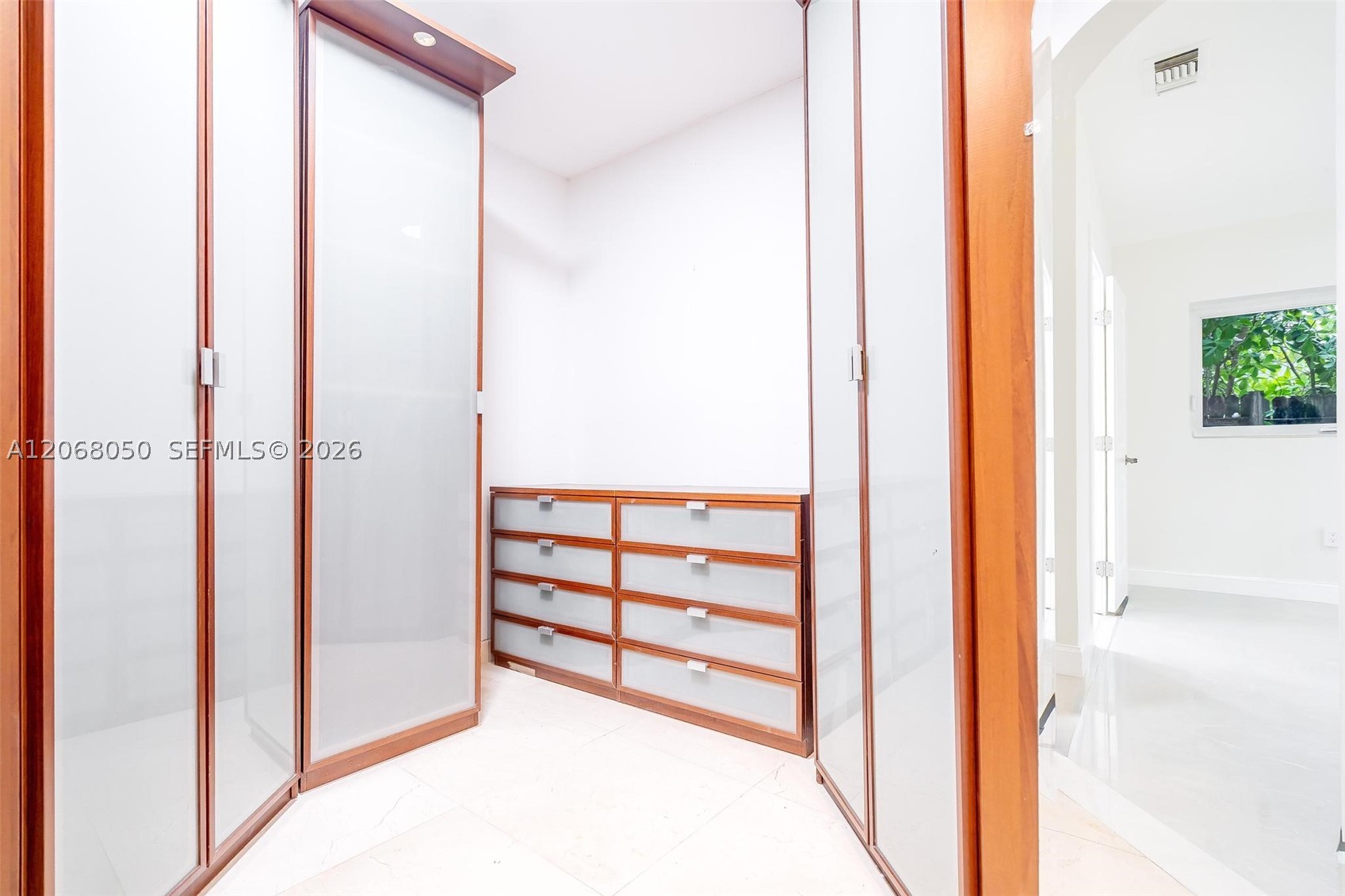 1710 Cleveland Rd Miami Beach, FL 33141
