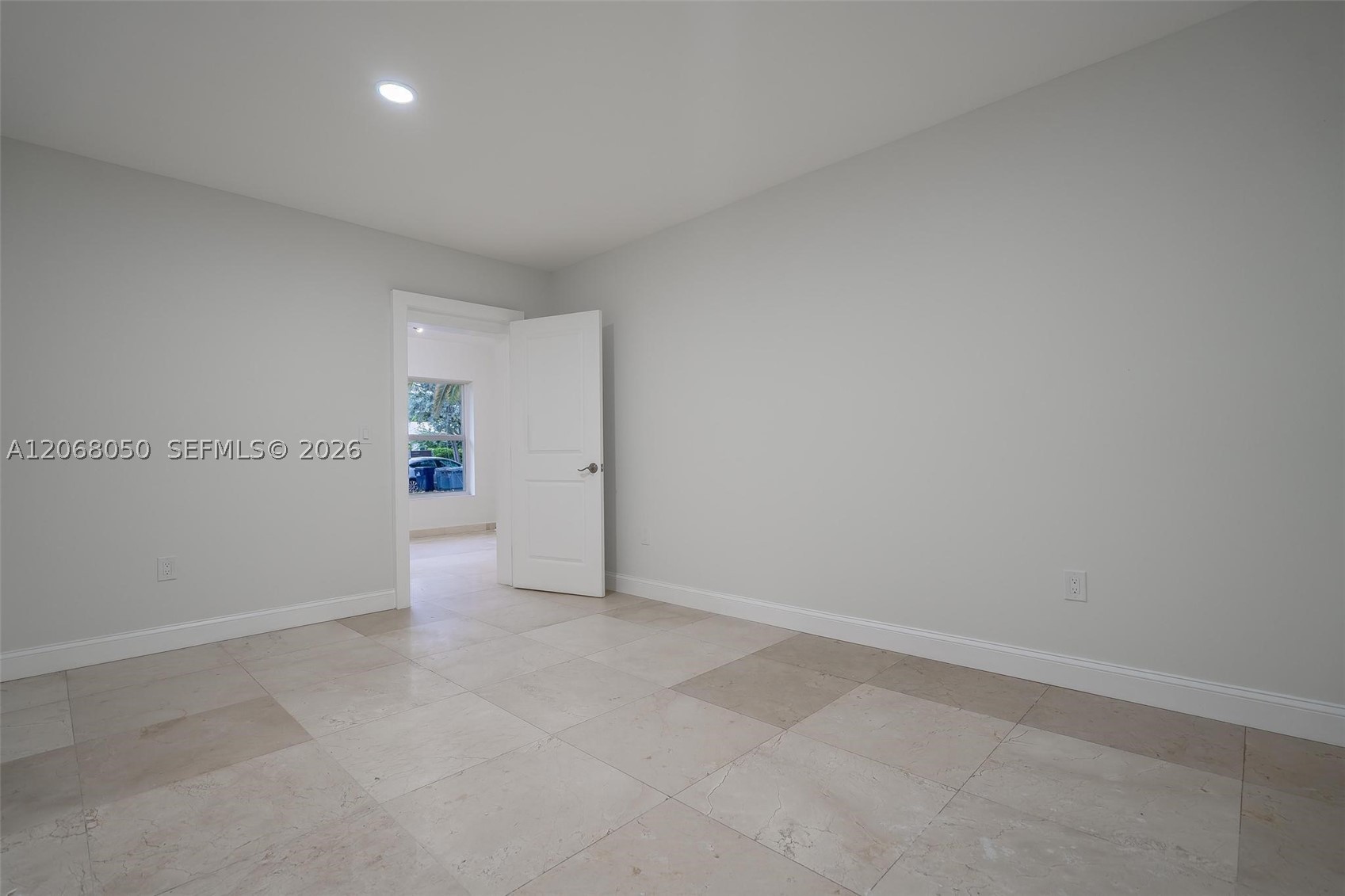 1710 Cleveland Rd Miami Beach, FL 33141