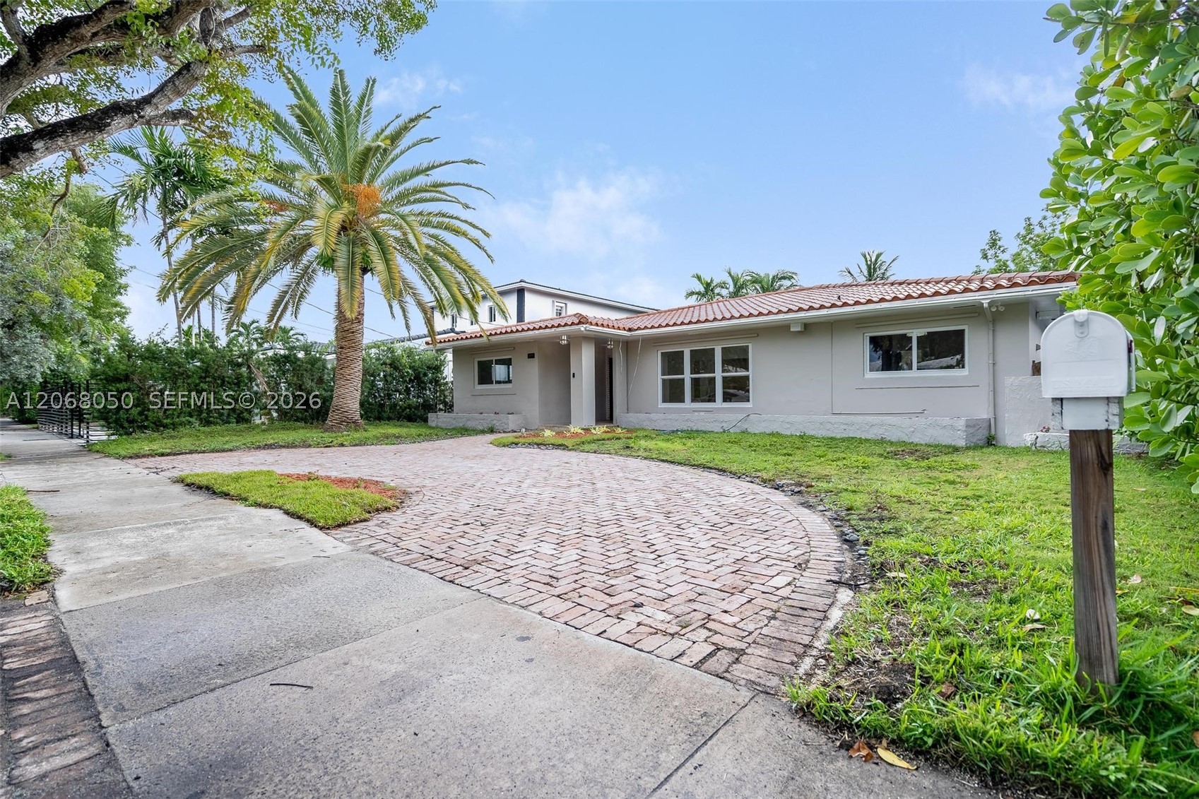 1710 Cleveland Rd Miami Beach, FL 33141