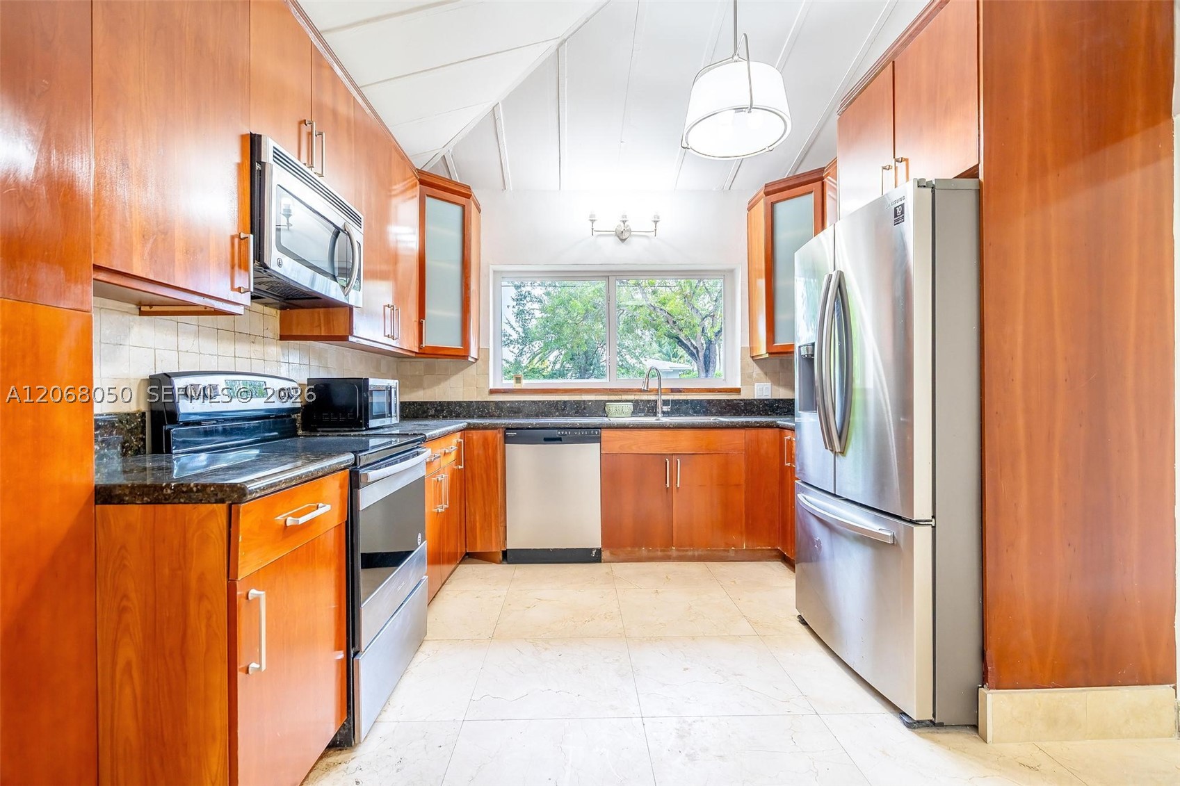 1710 Cleveland Rd Miami Beach, FL 33141
