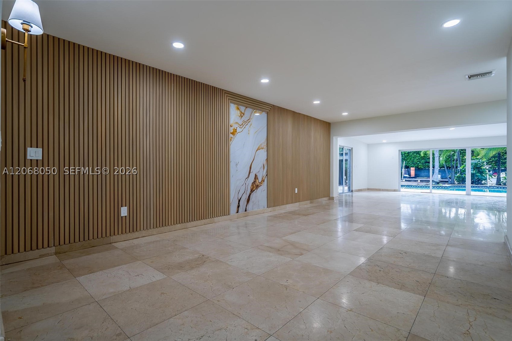 1710 Cleveland Rd Miami Beach, FL 33141