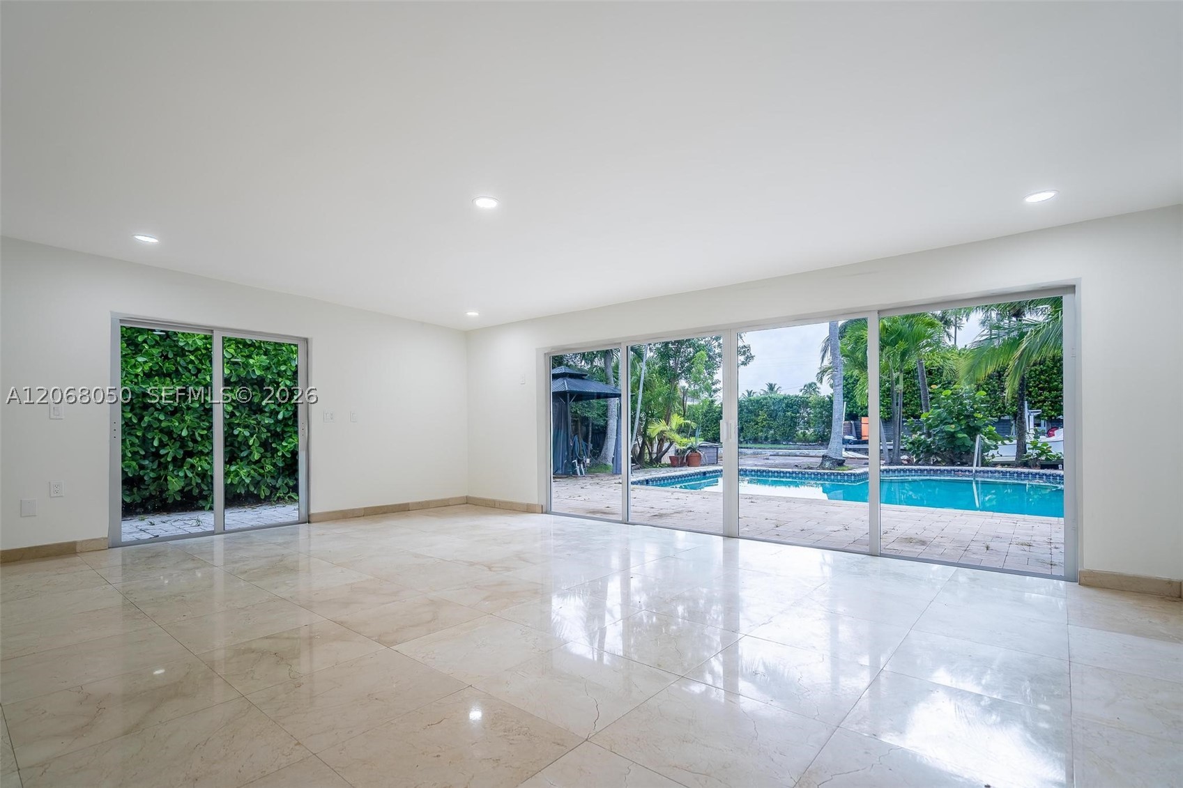1710 Cleveland Rd Miami Beach, FL 33141