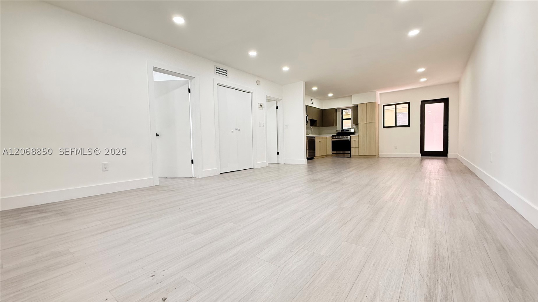 609 Lenox Ave #2