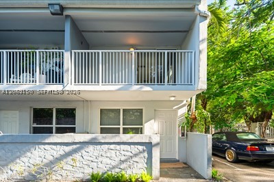 3025 Mary St #1