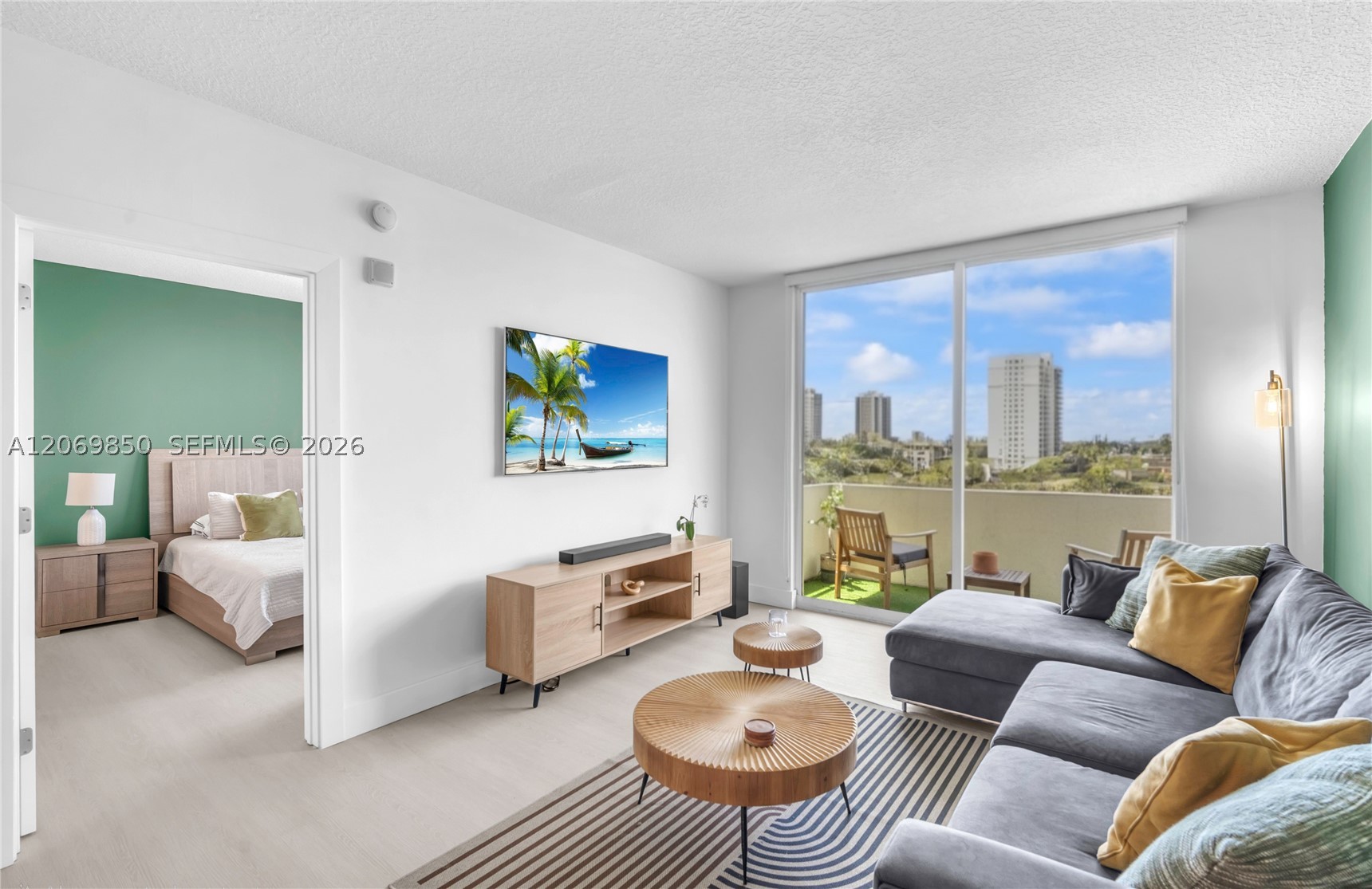 image The Venture at Aventura14