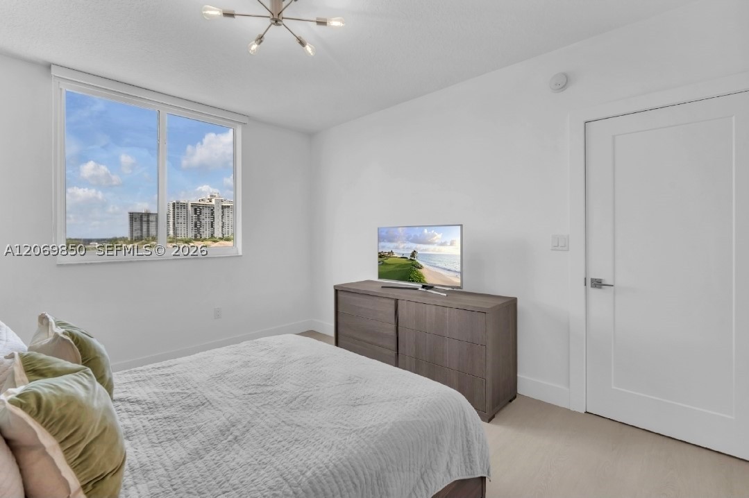 image The Venture at Aventura16