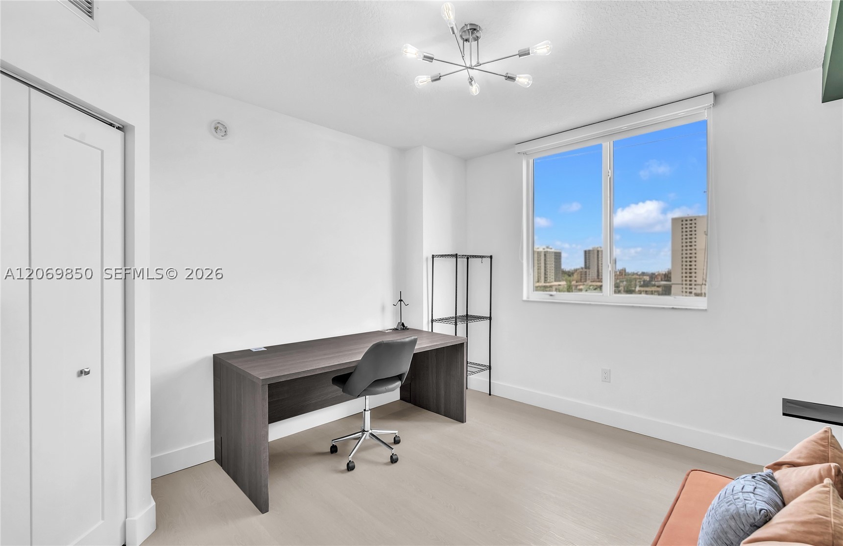 image The Venture at Aventura19
