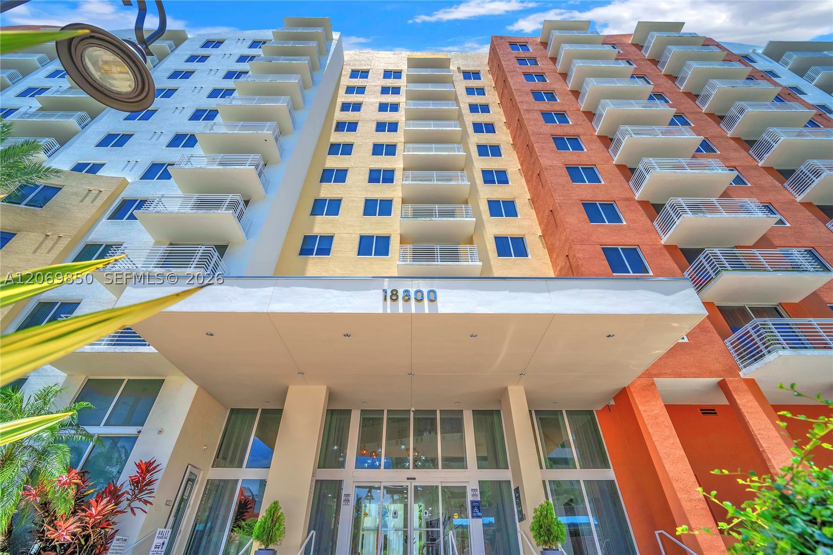 image The Venture at Aventura40