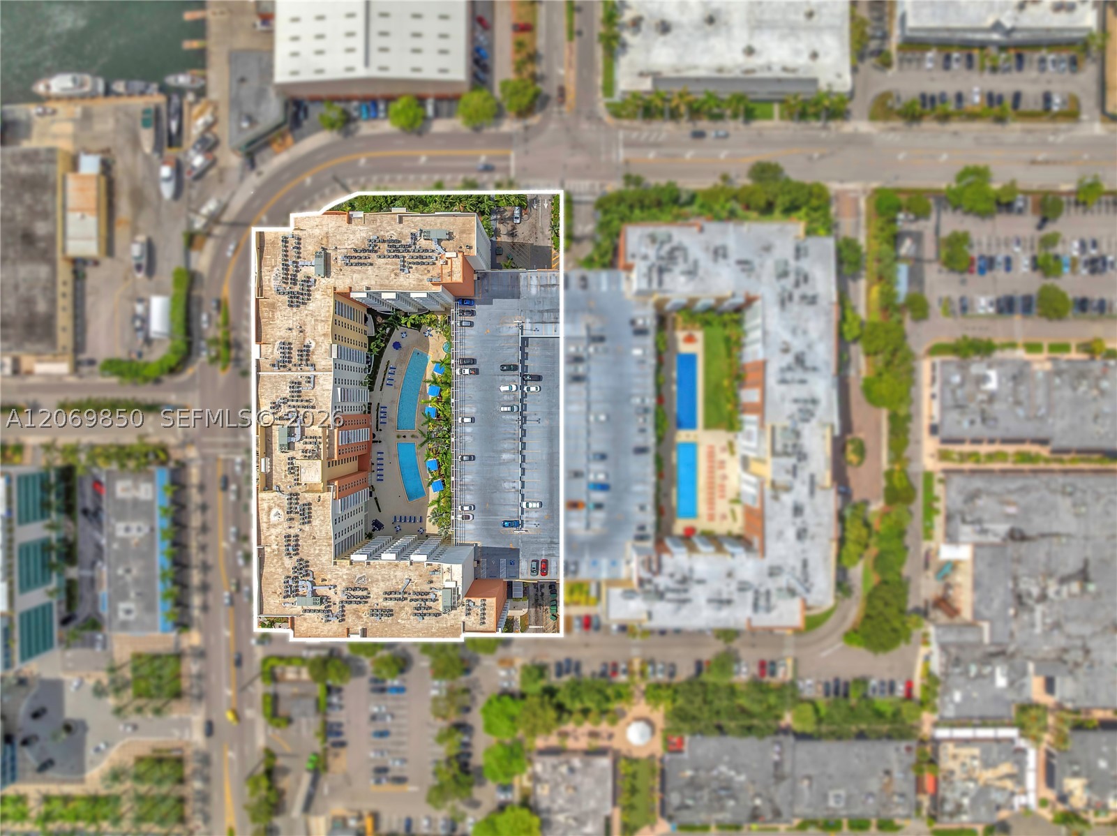 image The Venture at Aventura45
