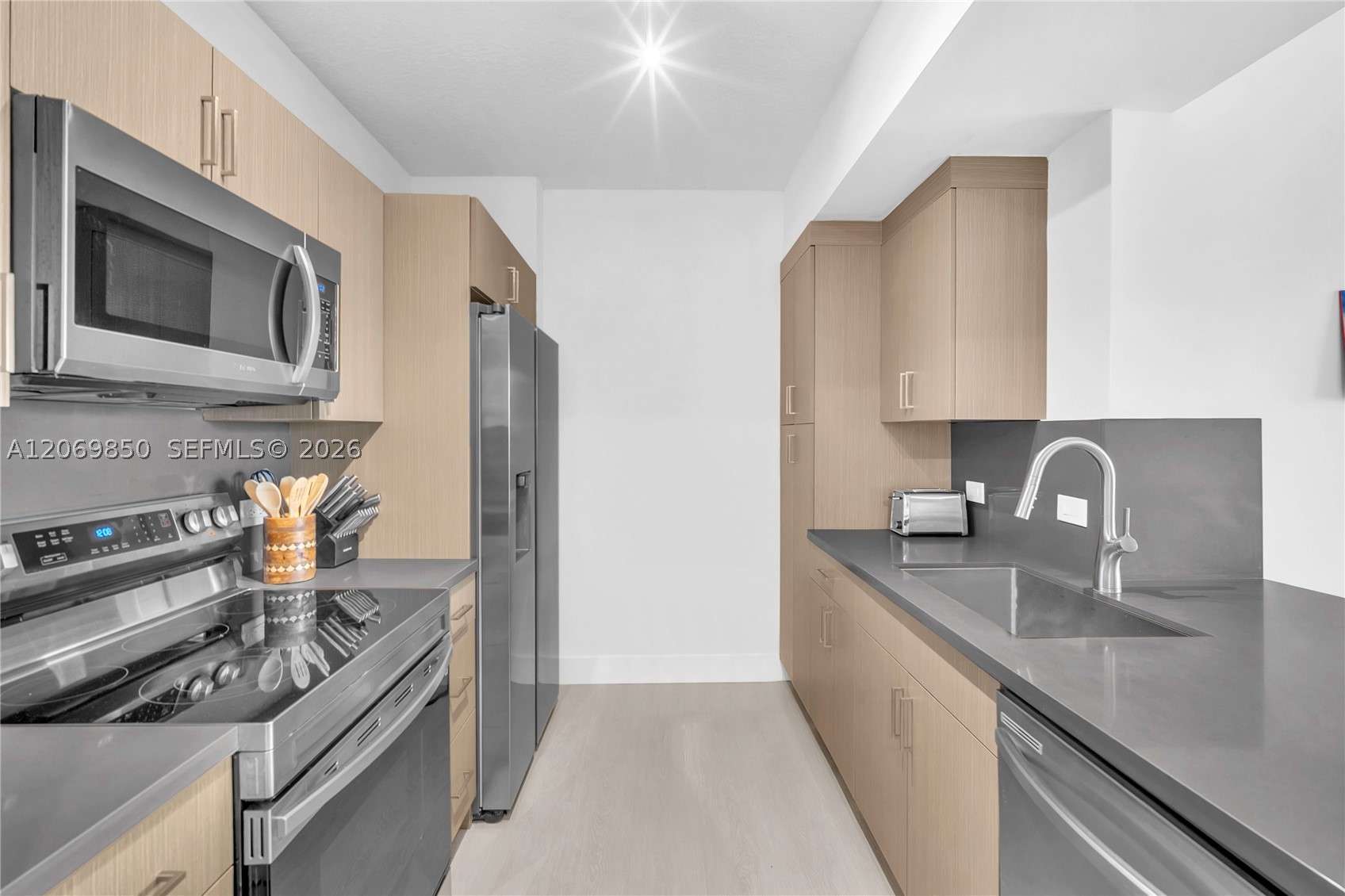 image The Venture at Aventura4
