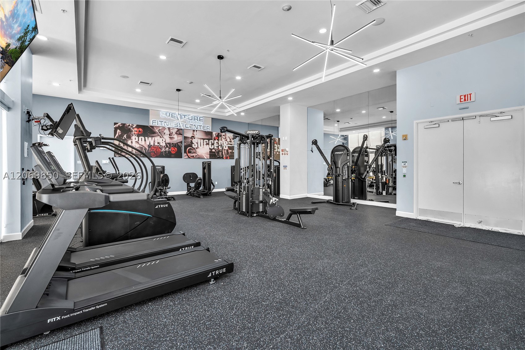 image The Venture at Aventura49
