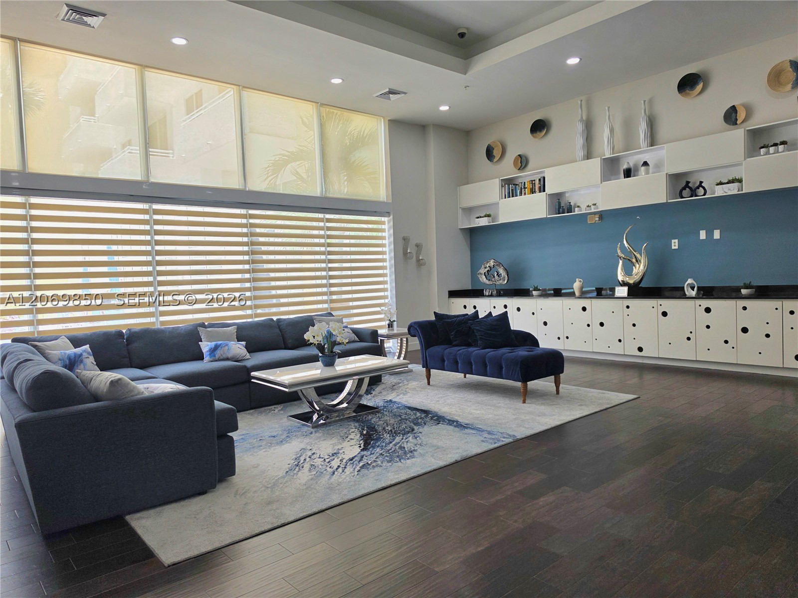 image The Venture at Aventura57