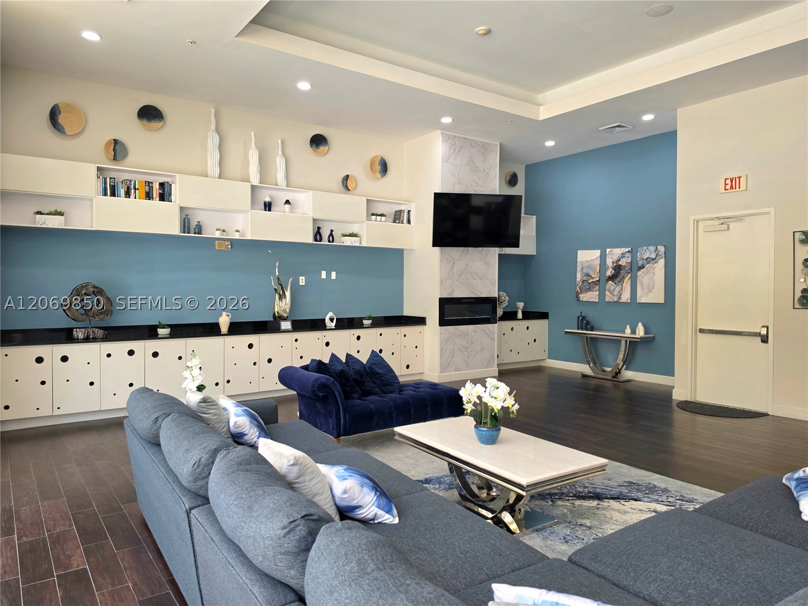 image The Venture at Aventura58