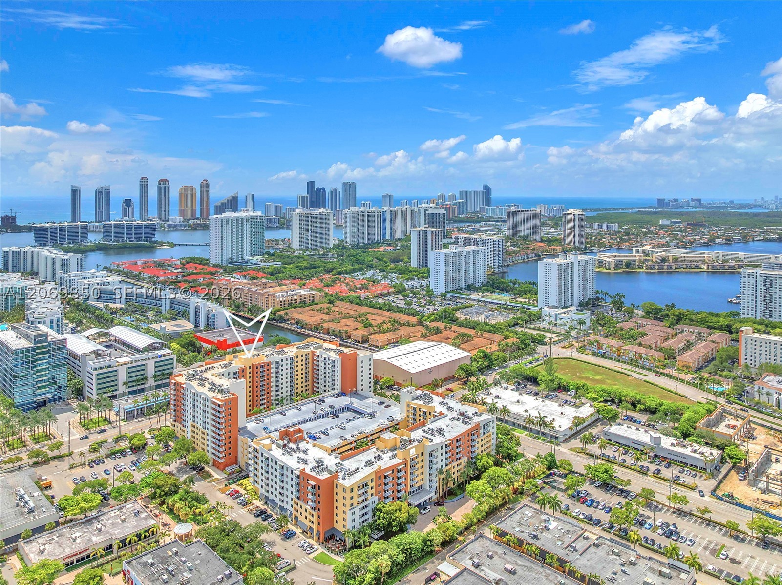 image The Venture at Aventura62