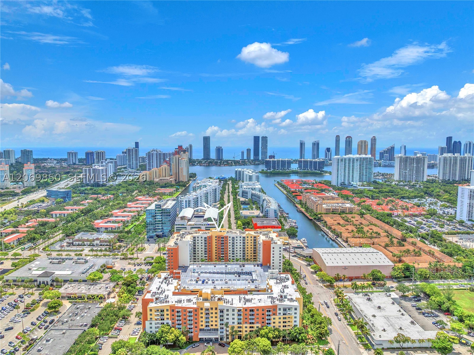 image The Venture at Aventura63