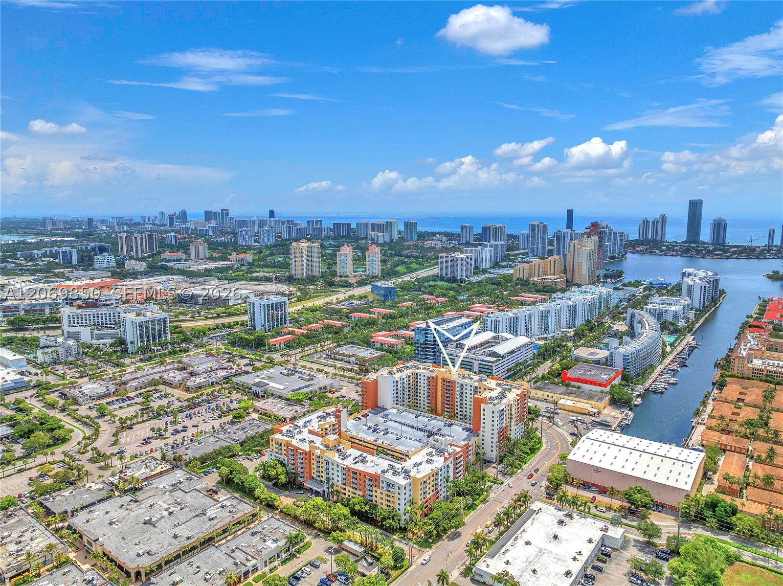 image The Venture at Aventura64