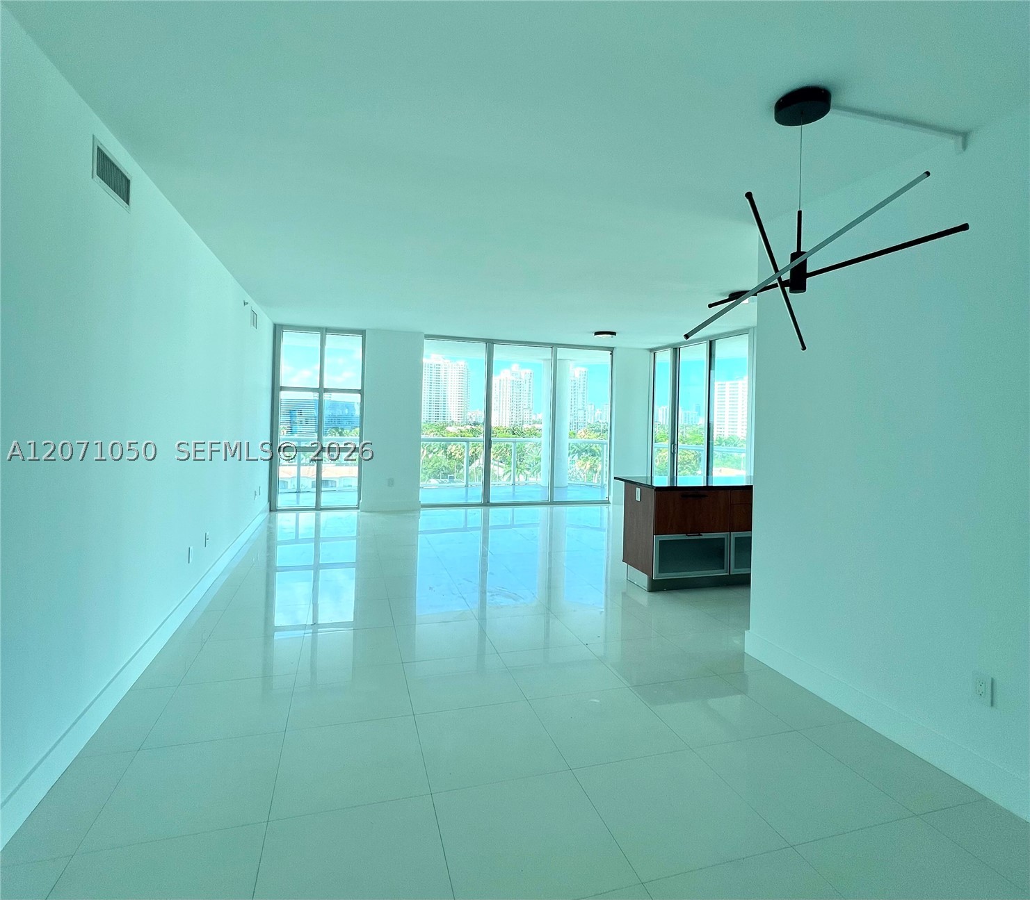 3131 NE 188th St #1-801 Aventura, FL 33180